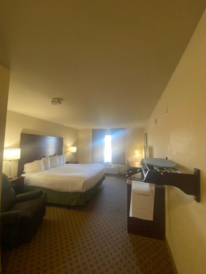 Cobblestone Hotel & Suites - Broken Bow Exterior foto