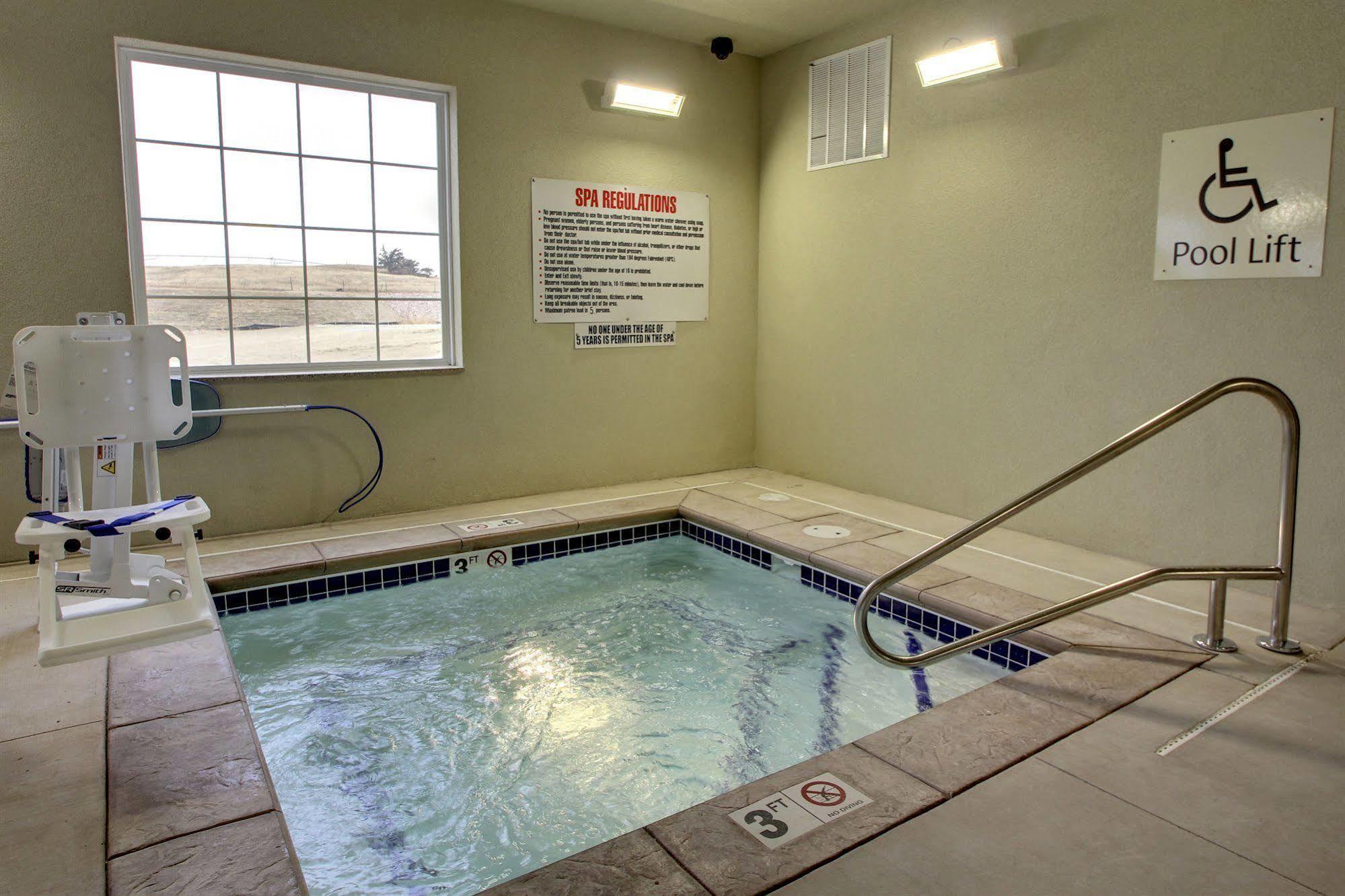 Cobblestone Hotel & Suites - Broken Bow Exterior foto